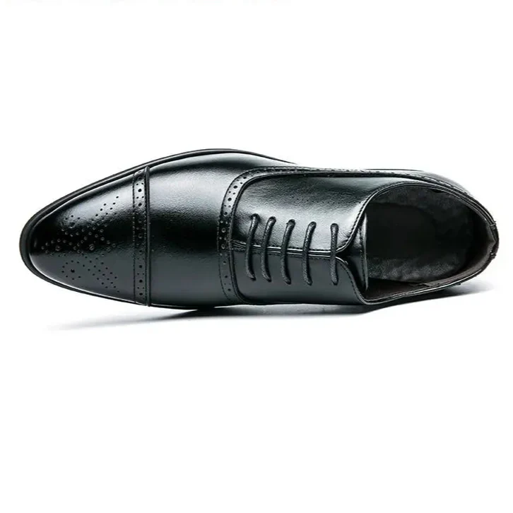 Men's Oxford Shoes Retro Carved Lace-Up - Beaumont & Lane